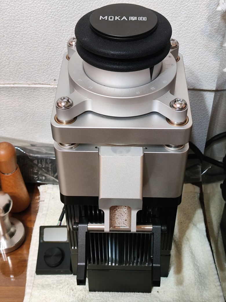 [開箱] MOKA 98 Ultra 丁U 98mm大刀盤磨豆機開箱 2999交個朋友