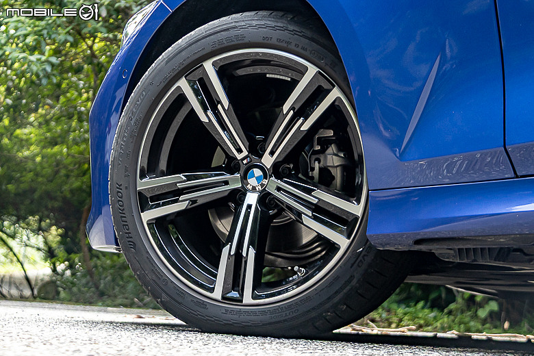 BMW 318i Touring M Sport 試駕|帥勁跑格、價格OK!