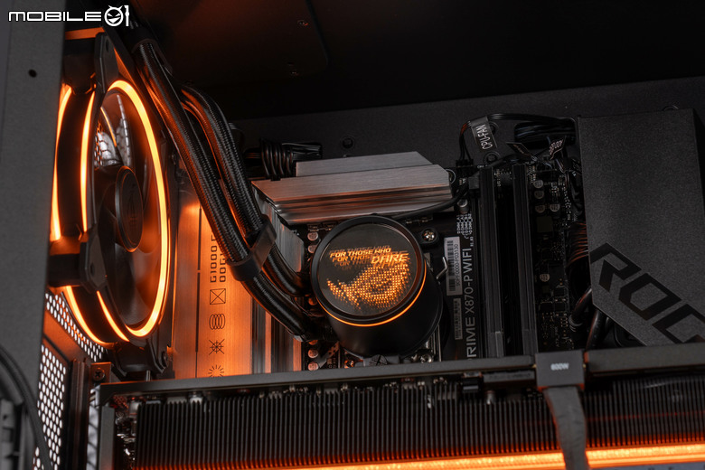 ROG G1000 電競桌機開箱 以獨特 AniMe Holo 投影燈效搭配優秀散熱設計的旗艦 PC