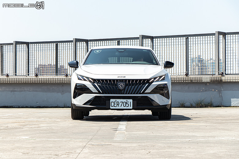 Peugeot 408 小改款試駕|帥只是基本,開過更懂它的動人!