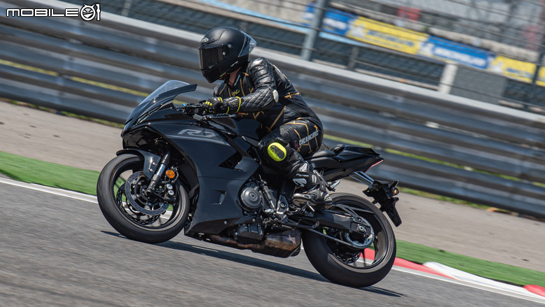 2026 YAMAHA YZF-R7賽道試駕｜不只換造型加電控！操駕體質全面進化的完美玩樂車！