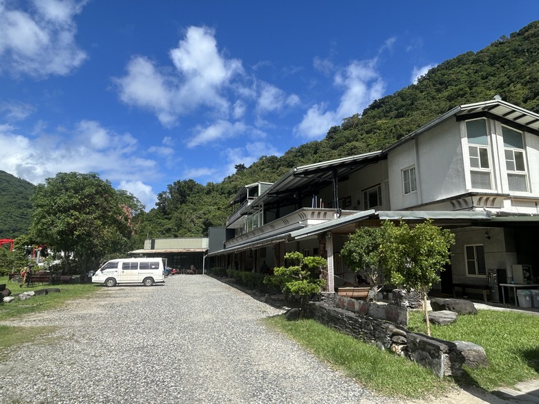 盡 享 台 東 山 海 美 景 - 多 金 縱 走