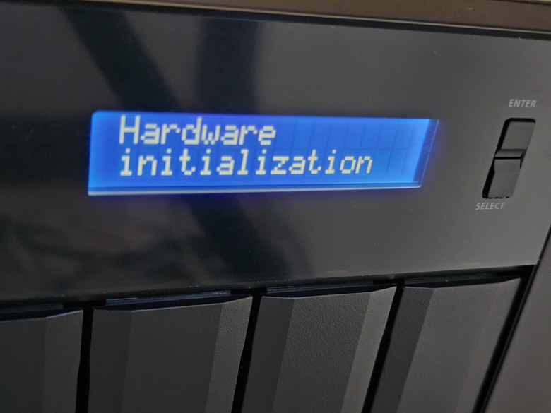 [開箱] 目前玩過最高檔的 QNAP TVS-h674 With SSD