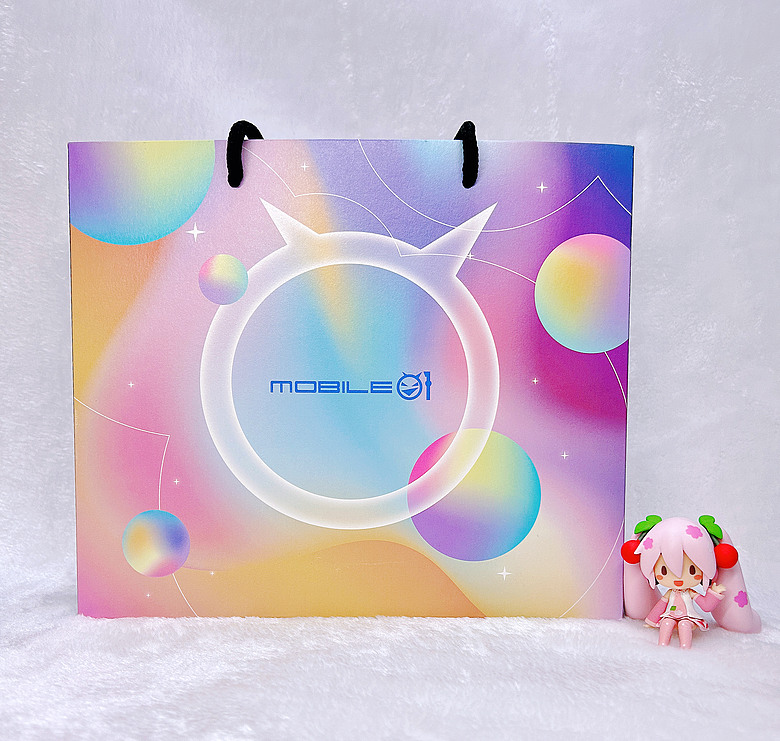 【開箱】2026「Mobile01 × 世界麵包大師王鵬傑」中秋禮盒,與公主殿下賞月、品餅、吃甜甜!