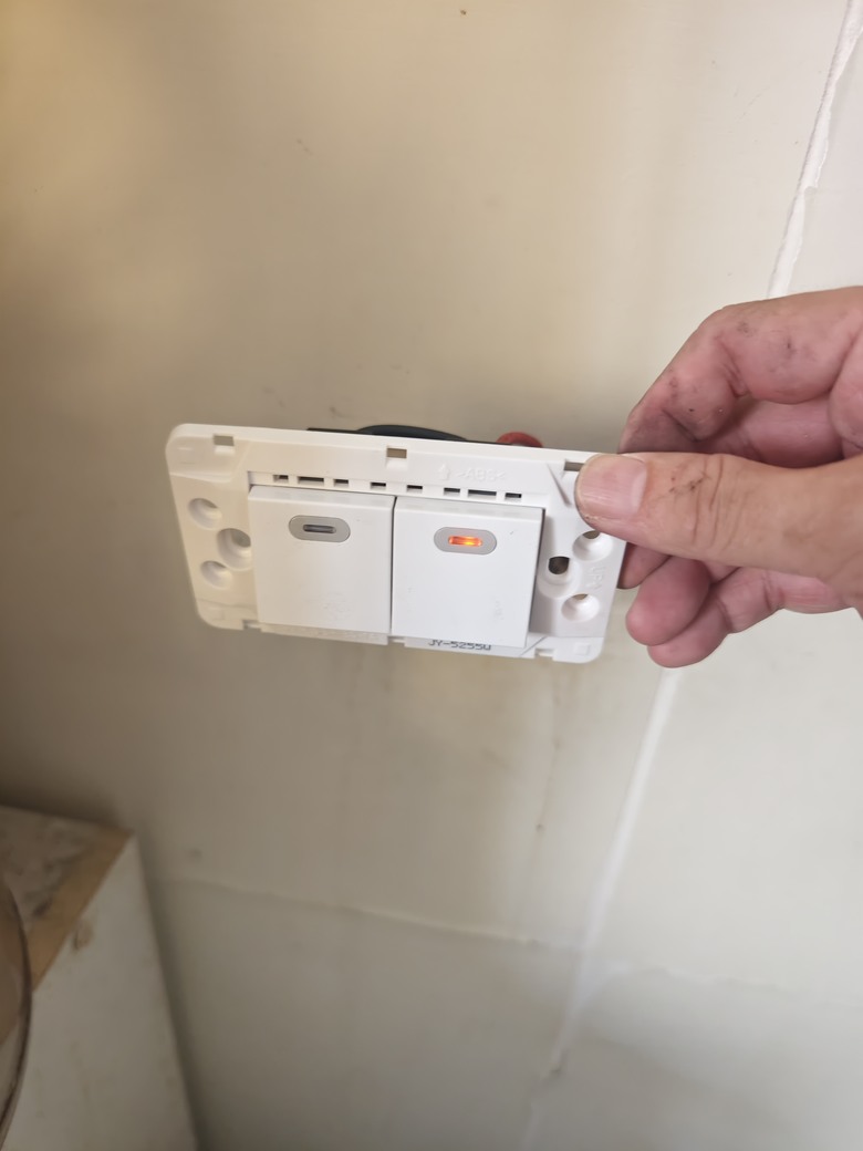 更換電燈開關問題