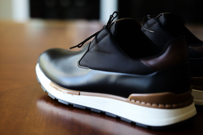 點我看大圖 懶人鞋:Zegna Triple Stitch vs. Berluti Fast Track Slip On