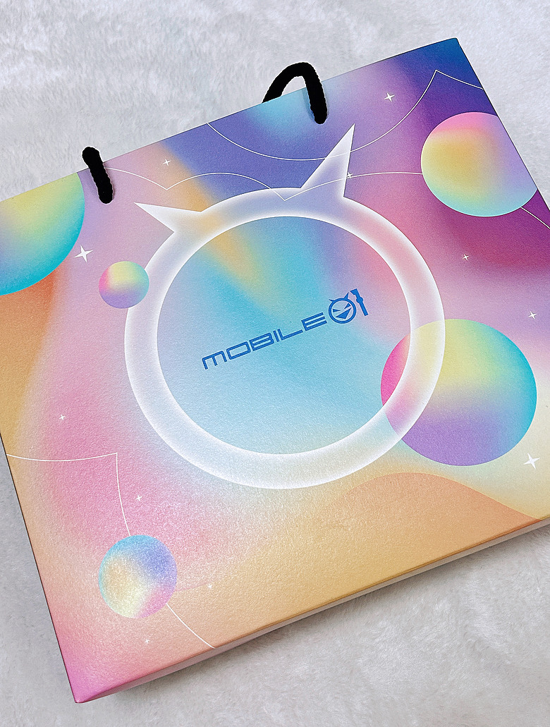 【開箱】2026「Mobile01 × 世界麵包大師王鵬傑」中秋禮盒,與公主殿下賞月、品餅、吃甜甜!