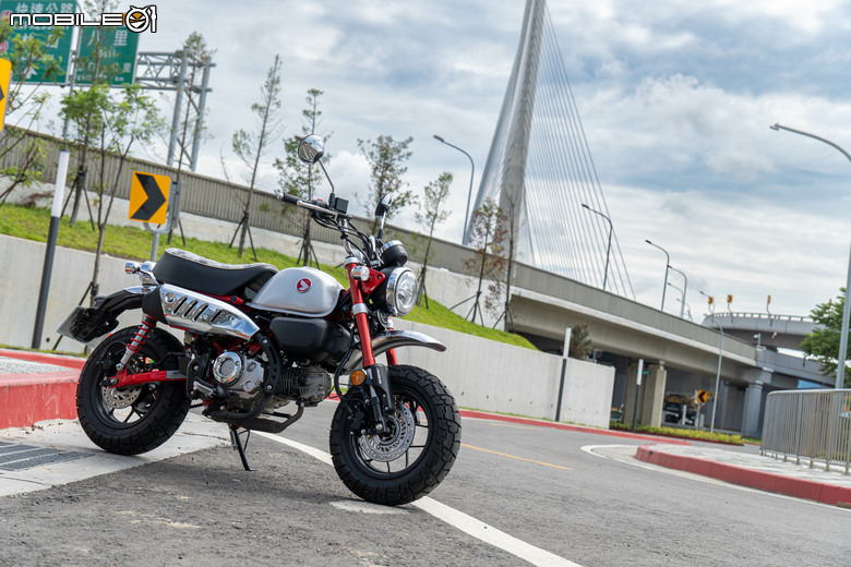 點我看大圖 Honda Monkey 125 ABS 試駕|星期三猴子去爬山!