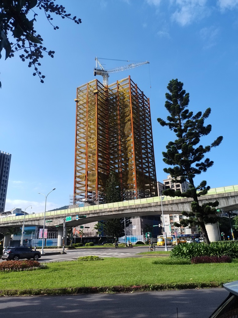 用爛鋼骨的建設公司--士林開發股份有限公司-東源營造工程股份有限公司
