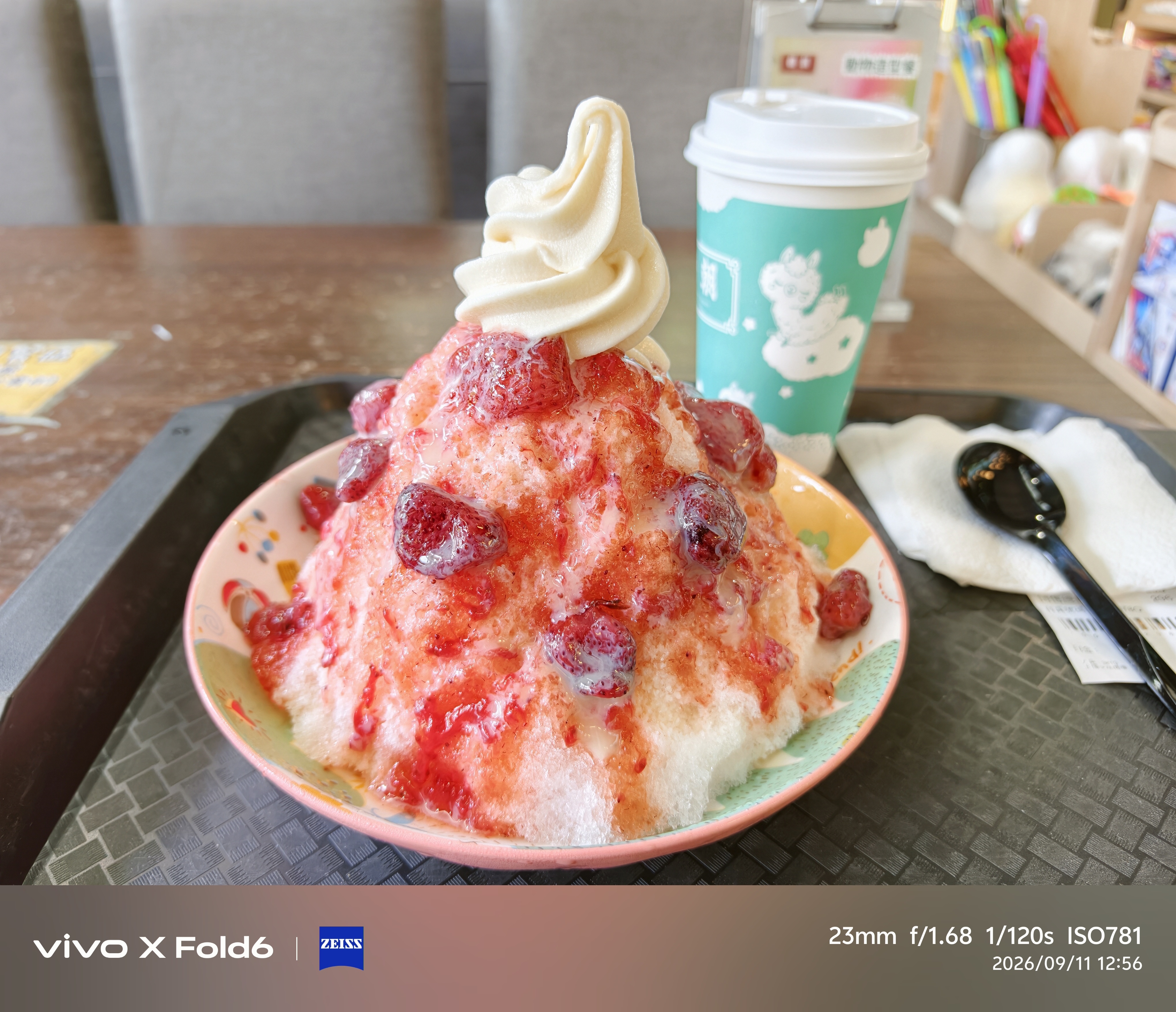 摺疊機拍照不再將就!Vivo X Fold 6+蔡司 2.35x 長焦增距鏡,新竹綠世界生態農場實拍