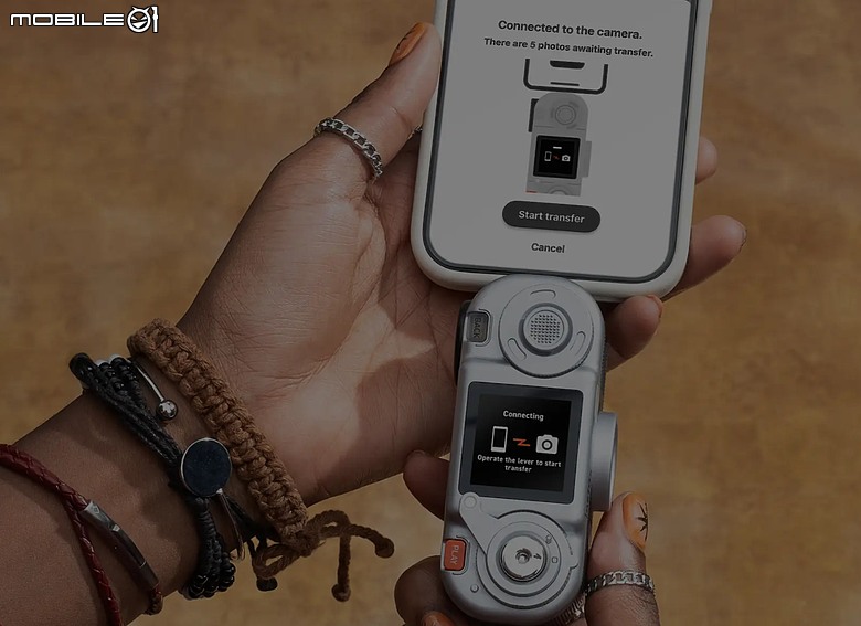Fujifilm instax Pal 2 復古掌心機登場|內建觀景窗與 LCD 螢幕,過片撥桿加持玩味更足!