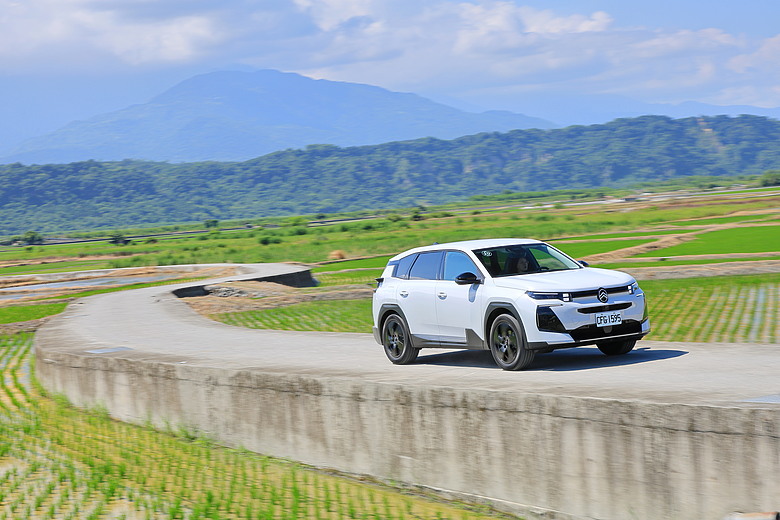 點我看大圖 (映像旅行) 在花蓮來場南法輕旅行 feat.PEUGEOT 3008、CITROËN C5 AIRCROSS