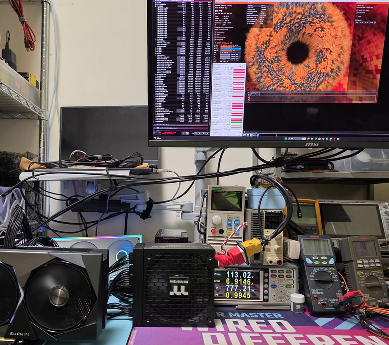 點我看大圖 Thermaltake DOCKPOWER FI 1200W金牌全模組電源開箱