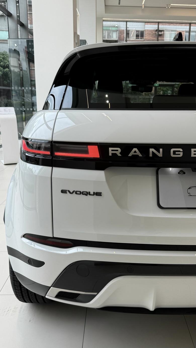 26.75年式，最划算的Evoque進展間囉！P250 Hoxton Edition
