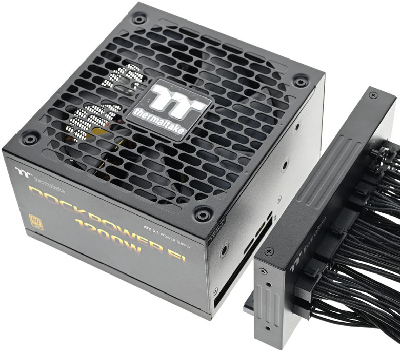 點我看大圖 Thermaltake DOCKPOWER FI 1200W金牌全模組電源開箱