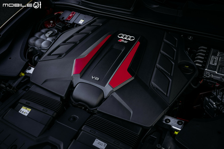 Audi RS Q8 performance 正式導入台灣市場|擁有640強勁動力、建議售價820萬元起!