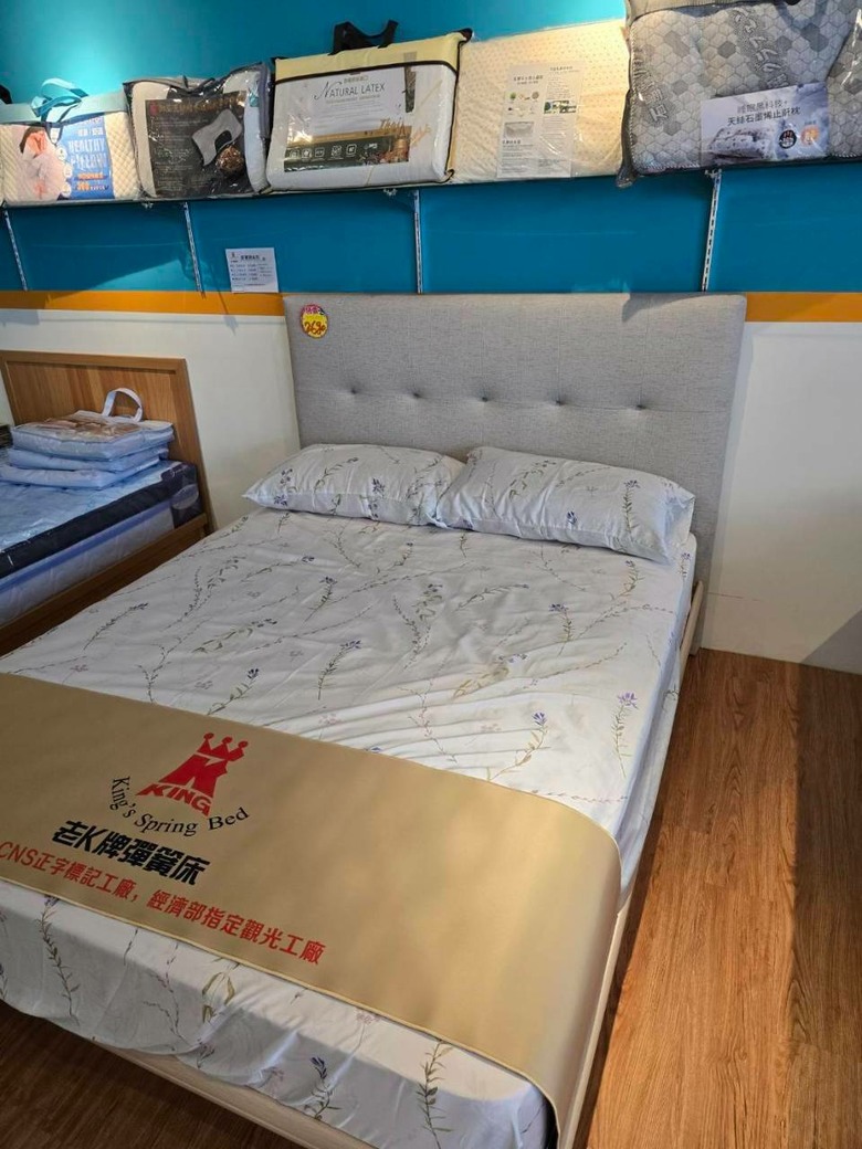 分享高雄5間床墊試躺心得 睡眠王國/德泰/仙度瑞拉/德瑞克/老K
