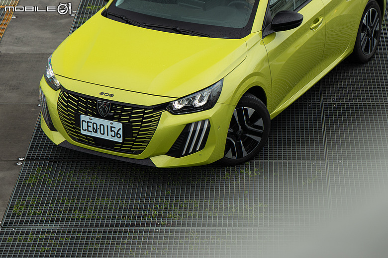 Peugeot 208 Hybrid 一桶油環島實戰|866公里平均油耗19.9km/L達成!