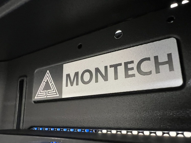 點我看大圖 Epontec MARS 1000W電源 與 Montech TG3玻璃海景機殼開箱