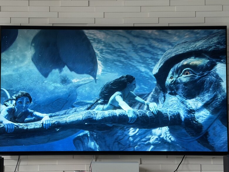 遲來的父親節禮物，85 吋 BRAVIA 9 II＋Trio 全套開箱