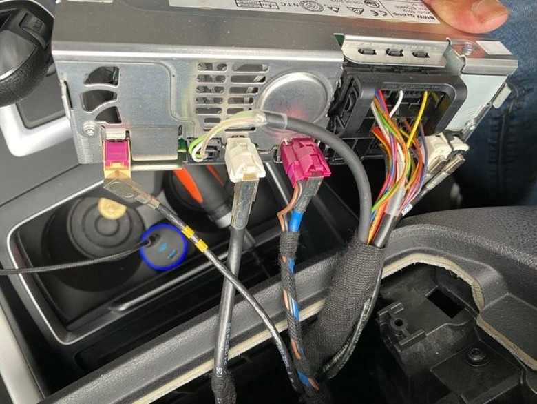 DIY 使用BMW MINI Baidu Carlife 轉接Carplay 或 Android Auto