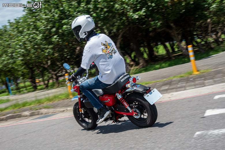 點我看大圖 Honda Monkey 125 ABS 試駕|星期三猴子去爬山!