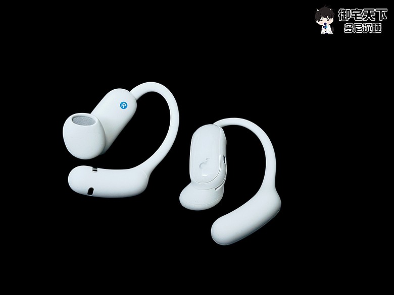 點我看大圖 開箱|soundcore AeroFit 2 Pro 開放式降噪耳機 - 有5段可調式耳掛、即時翻譯,運動與商務皆適用之作!