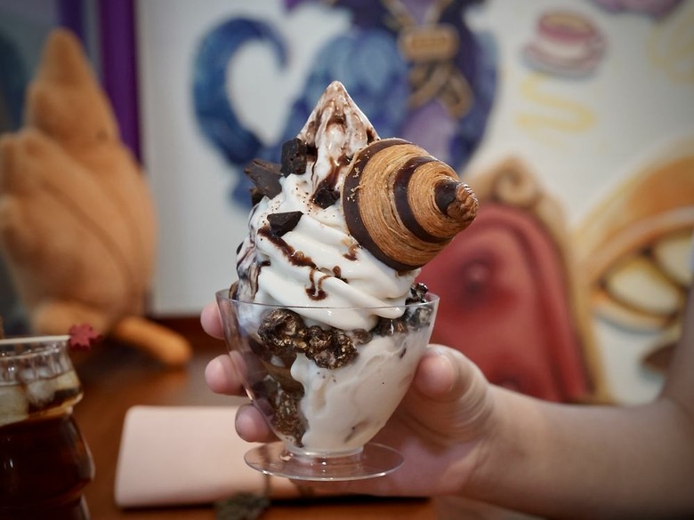 【食記】高雄甜點分享|三款霜淇淋頌代+海鹽楓糖奶蓋飲品