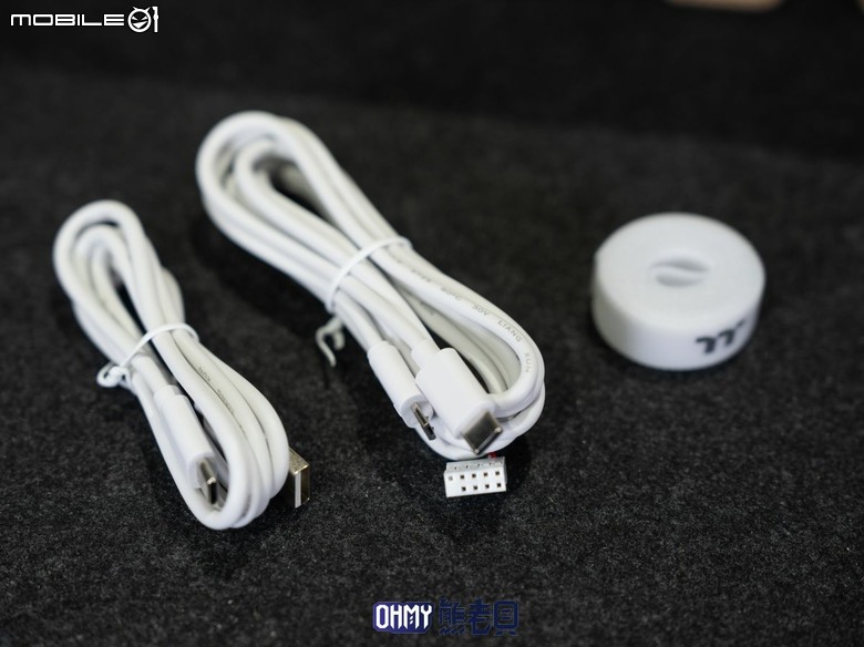 TT ST360 Ultra ARGB Sync 水冷散熱器 翻轉大螢幕+側出水管