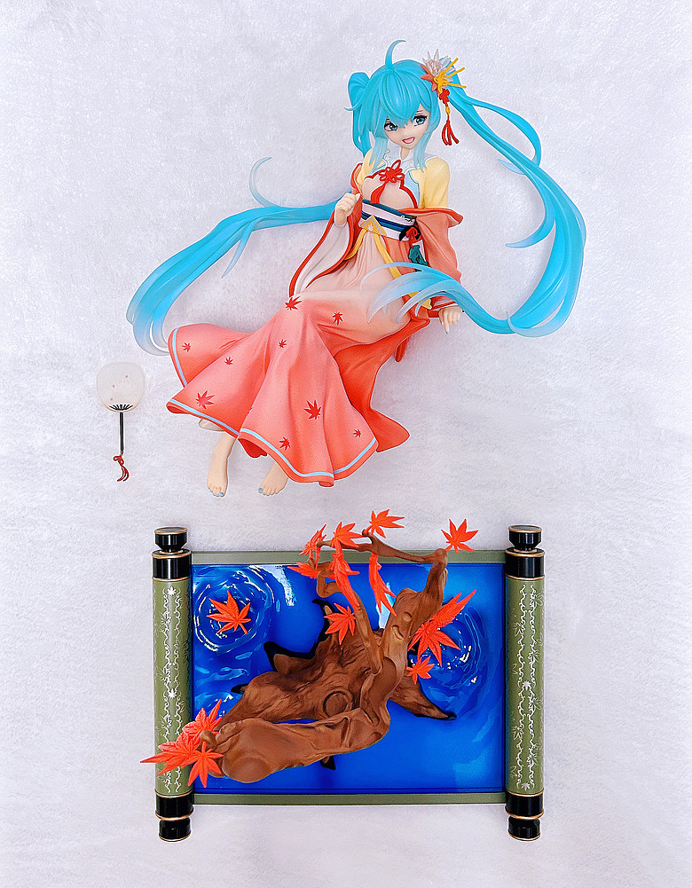 【開箱】初音未來 月西江 - 暮秋楓音沁心弦，皓月楓紅映滿江！