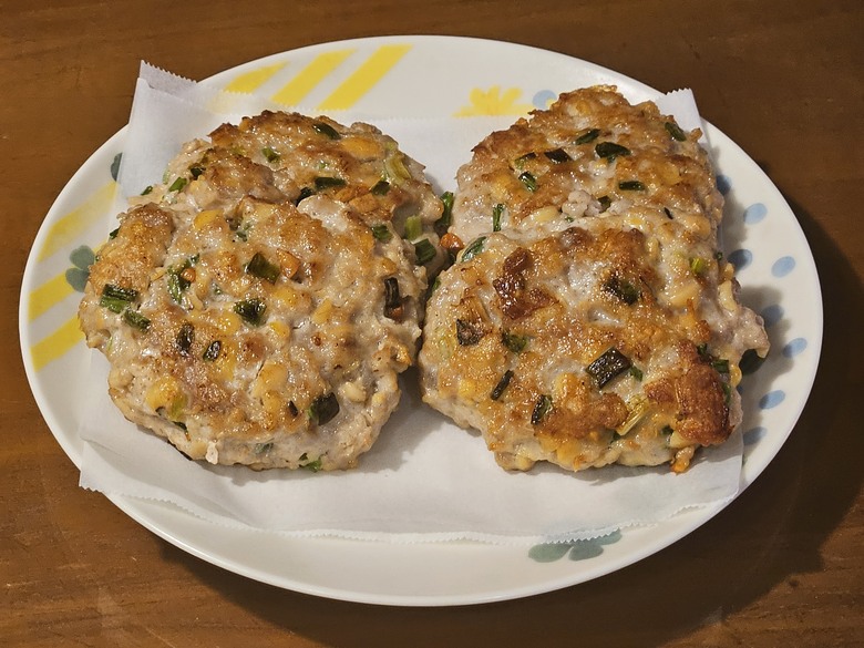 點我看大圖 黃豆肉餅