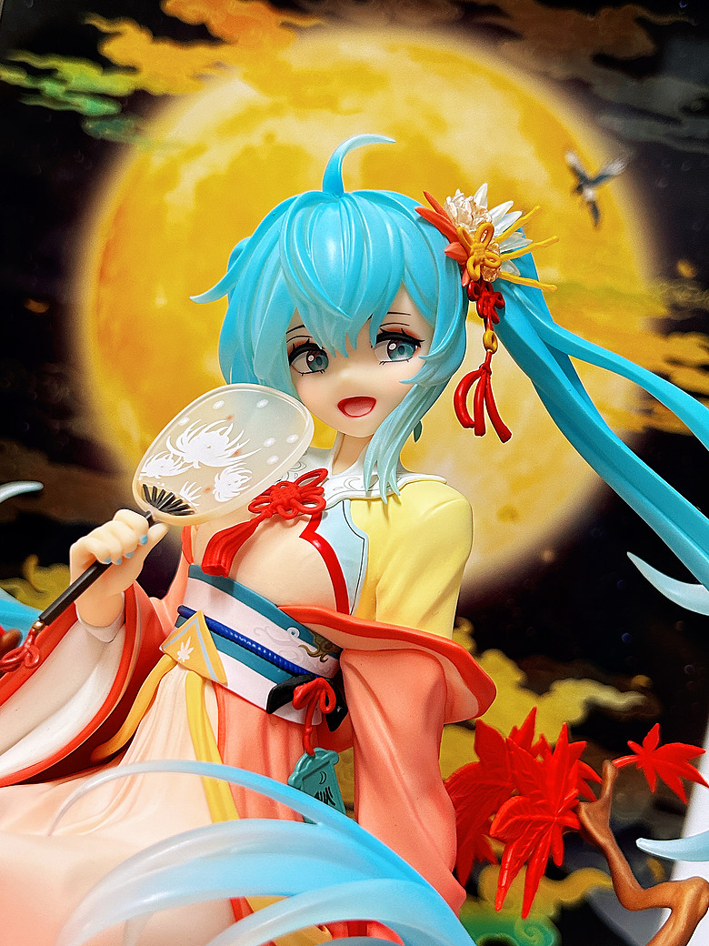 【開箱】初音未來 月西江 - 暮秋楓音沁心弦，皓月楓紅映滿江！