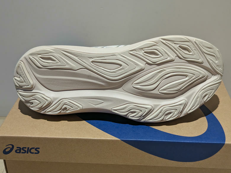 【小氣開箱】ASICS基礎跑鞋GT2000 14代 (中秋烤肉吃多了的贖罪補償)
