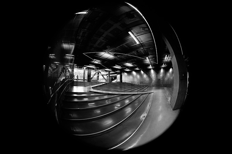 Sony FE 8-14mm F3.5 Fisheye G 評測報告｜314g 輕巧便攜！圓形與對角魚眼「雙視角通吃」