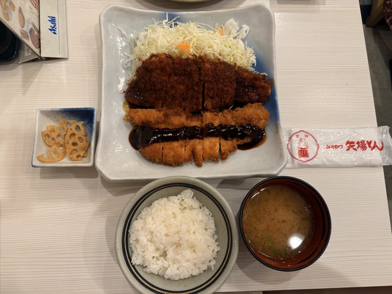 名古屋豬排飯推薦｜濃郁赤味噌醬的名古屋味噌カツ，兩家人氣豬排實吃分享