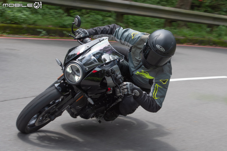 Triumph Thruxton 400試駕報告｜回到夢開始的地方