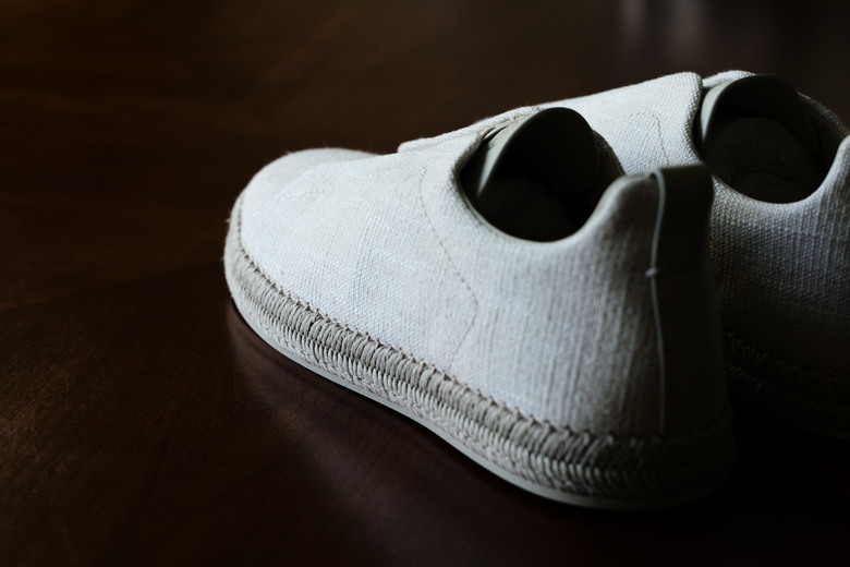 點我看大圖 懶人鞋:Zegna Triple Stitch vs. Berluti Fast Track Slip On