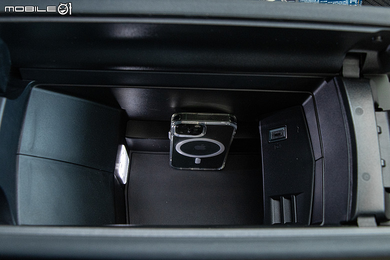 Peugeot 408 小改款試駕|帥只是基本,開過更懂它的動人!