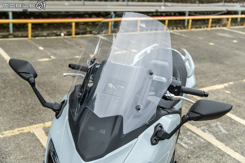 YAMAHA TMAX 560 TECH MAX 試駕｜羊皇無須多言，無可取代的王者