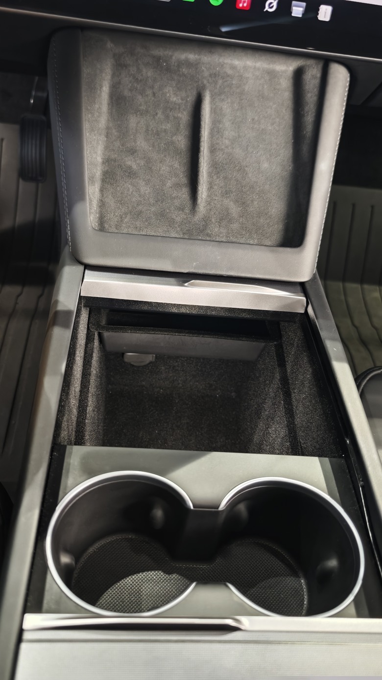 桃園文中體驗店Model 3 Long Range 後輪驅動版試駕體驗心得分享~
