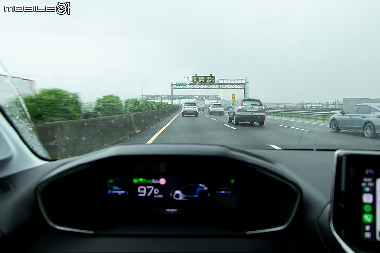 Peugeot 208 Hybrid 一桶油環島實戰|866公里平均油耗19.9km/L達成!