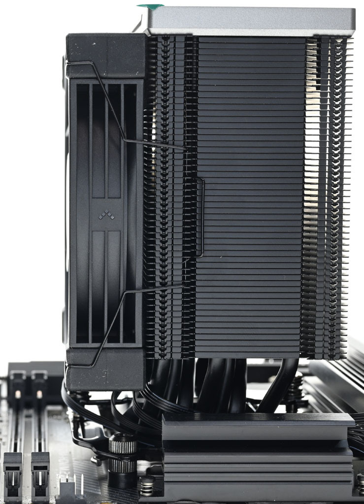 點我看大圖 DEEPCOOL九州風神AK700 DIGITAL NYX散熱器開箱