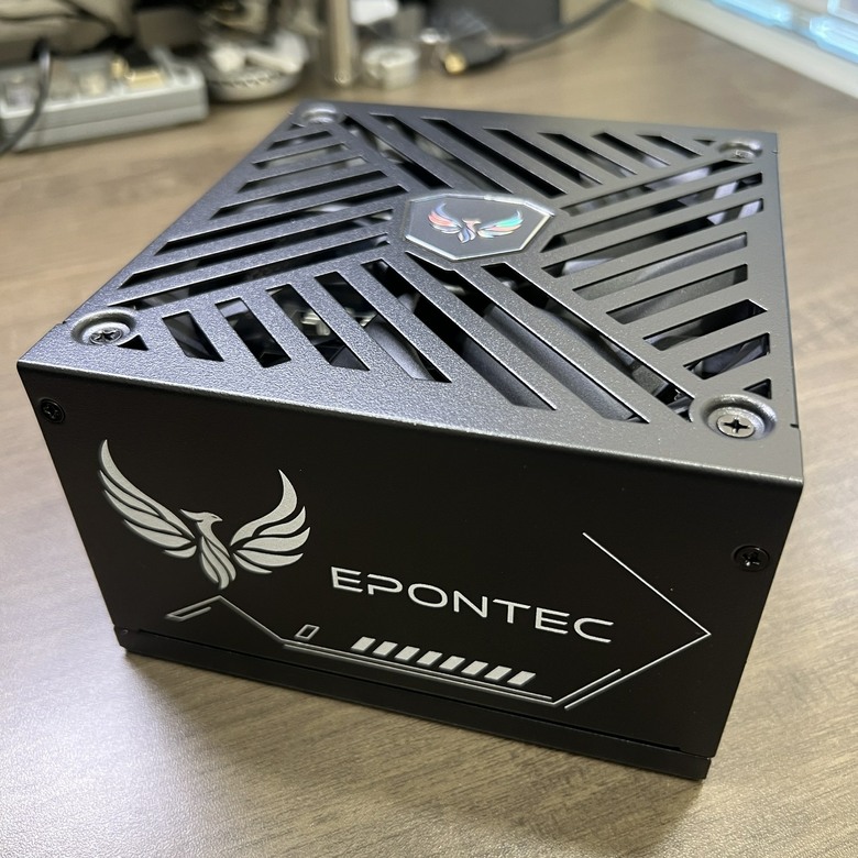 點我看大圖 Epontec MARS 1000W電源 與 Montech TG3玻璃海景機殼開箱