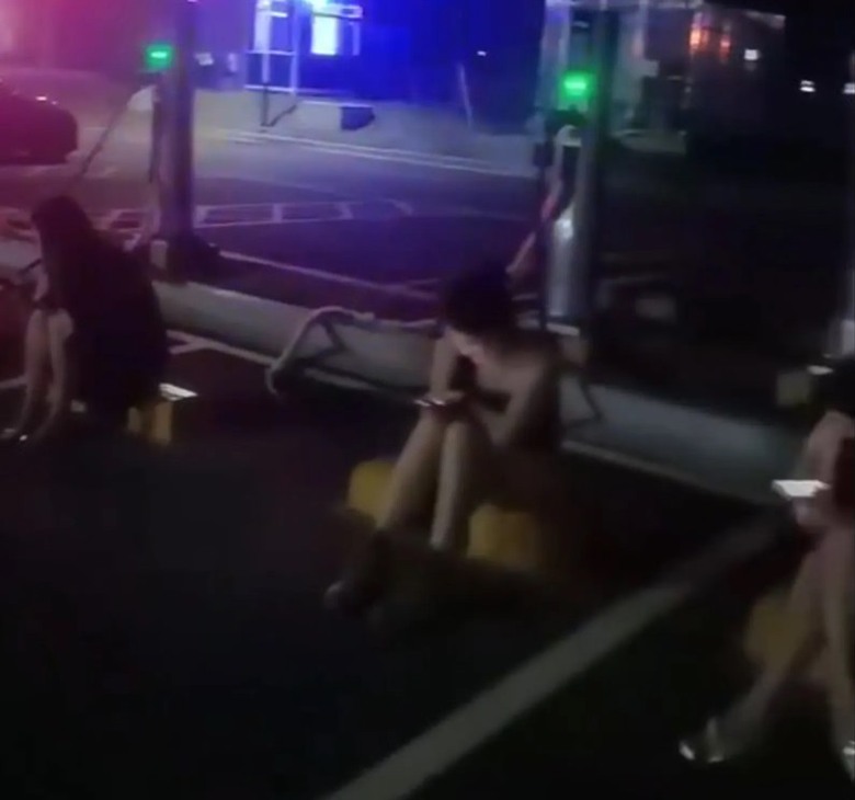 充電站淪應召站　中國「充電媛」盛行！車子車主同步充電