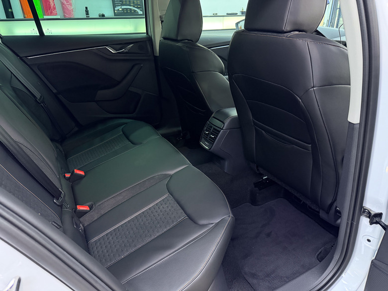 最後我們選擇了 Skoda Kamiq 1.0，請多多指教!!
