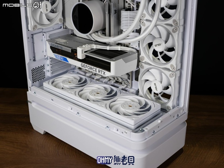 華碩 Prime AP304 ARGB 懸浮感海景機殼