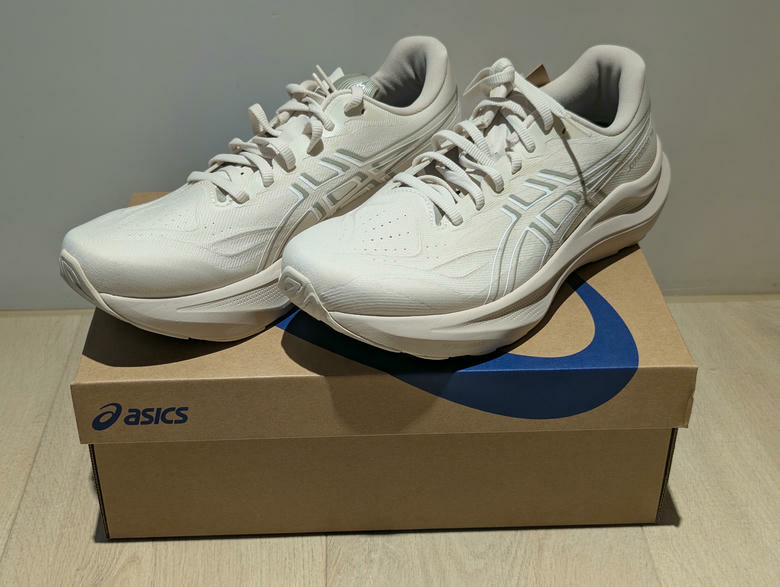 【小氣開箱】ASICS基礎跑鞋GT2000 14代 (中秋烤肉吃多了的贖罪補償)