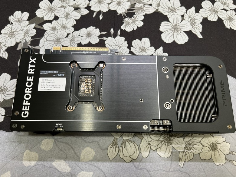 點我看大圖 Epontec MARS 1000W電源 與 Montech TG3玻璃海景機殼開箱