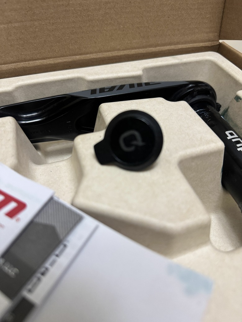開箱~Sram Rival E1功率計