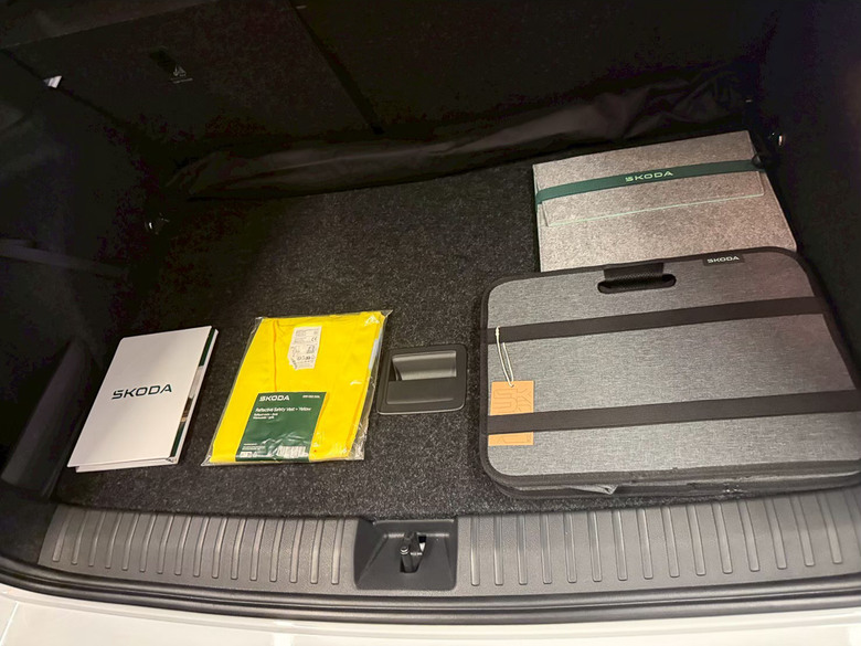 最後我們選擇了 Skoda Kamiq 1.0，請多多指教!!